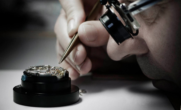 手表加工不止13道嚴(yán)苛的質(zhì)檢工序，穩(wěn)達(dá)時為品質(zhì)護(hù)航